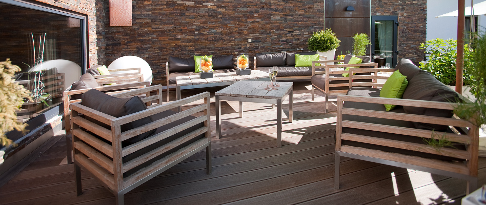 Taufstein Header Terrasse