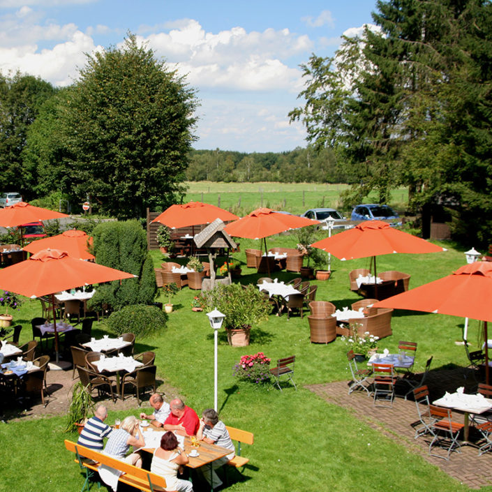 Taufstein Garten